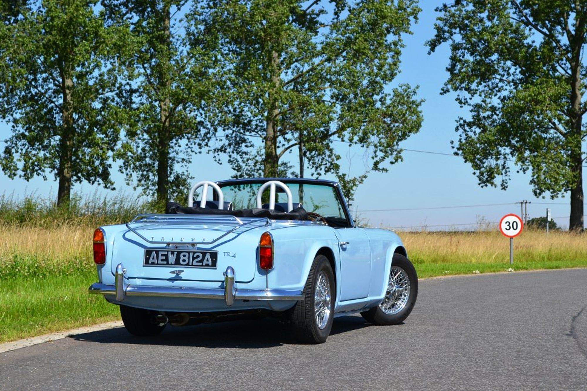 Triumph TR4