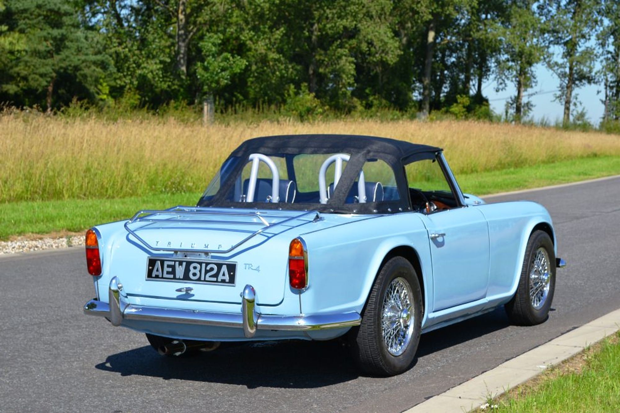Triumph TR4
