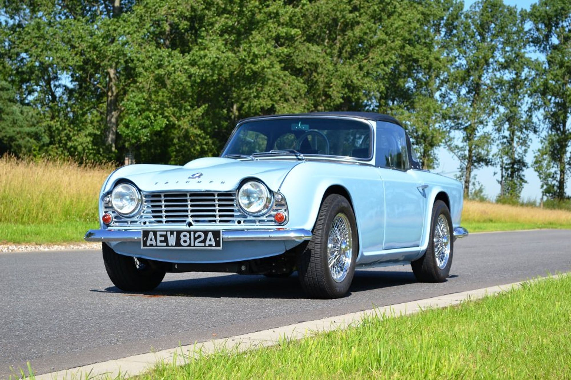 Triumph TR4