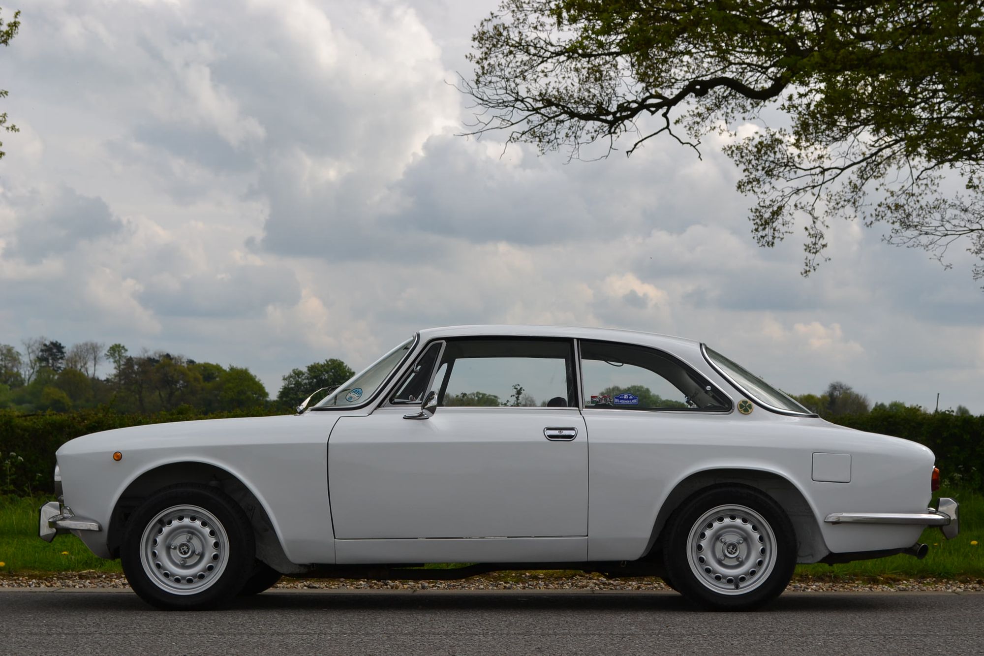 Alfa Romeo 1750 GTV 1750 GT VELOCE