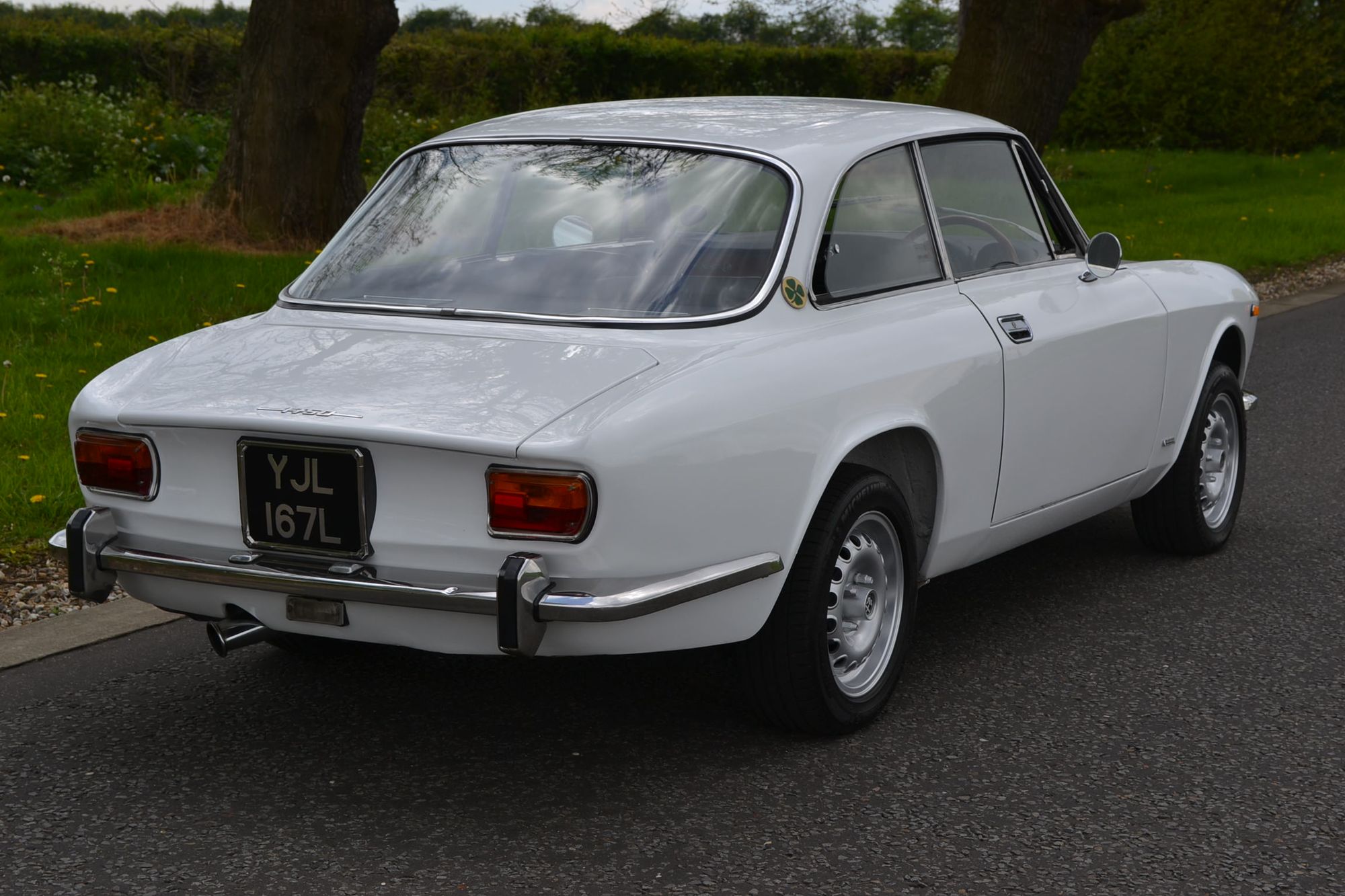 Alfa Romeo 1750 GTV 1750 GT VELOCE