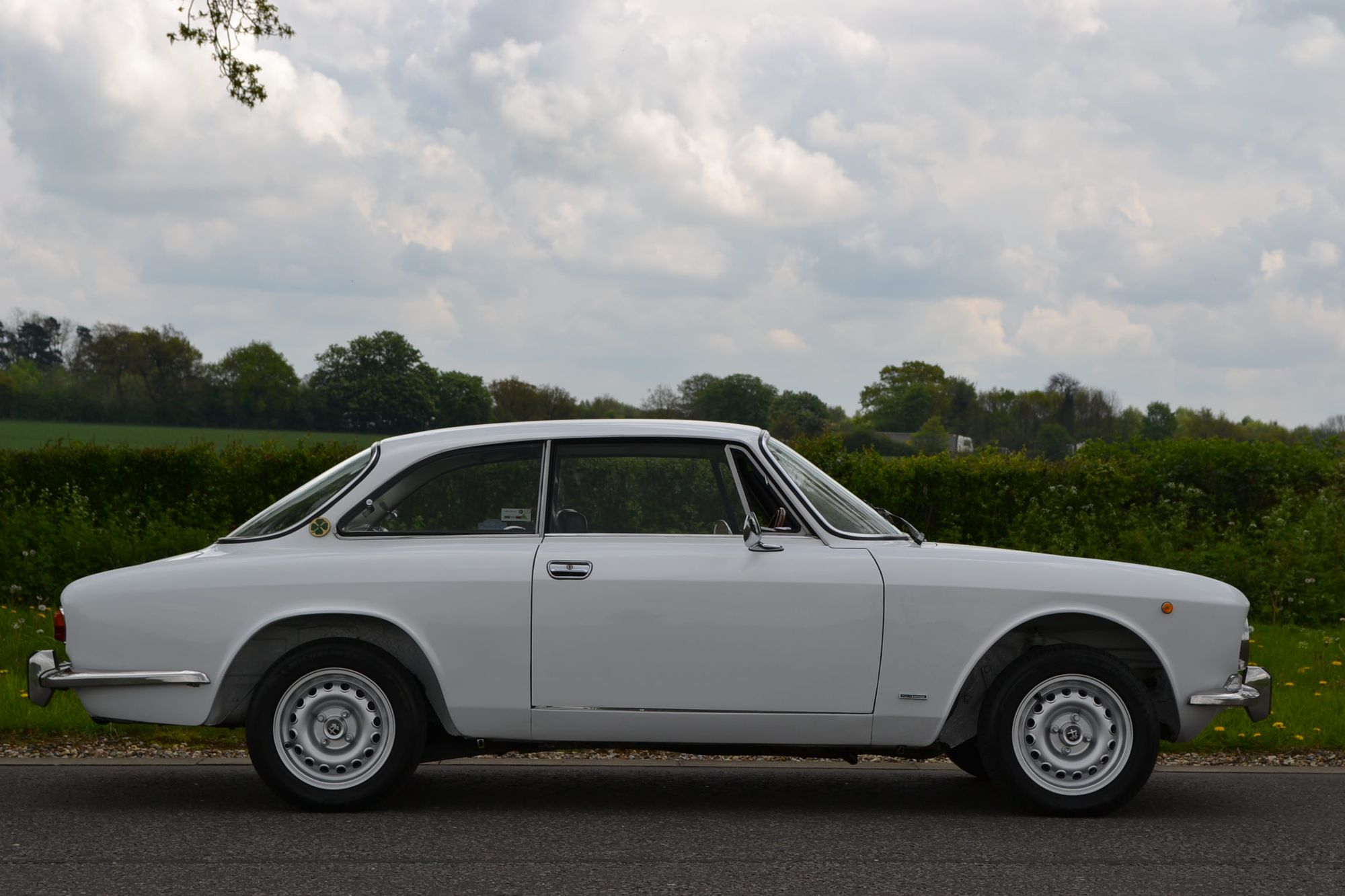 Alfa Romeo 1750 GTV 1750 GT VELOCE