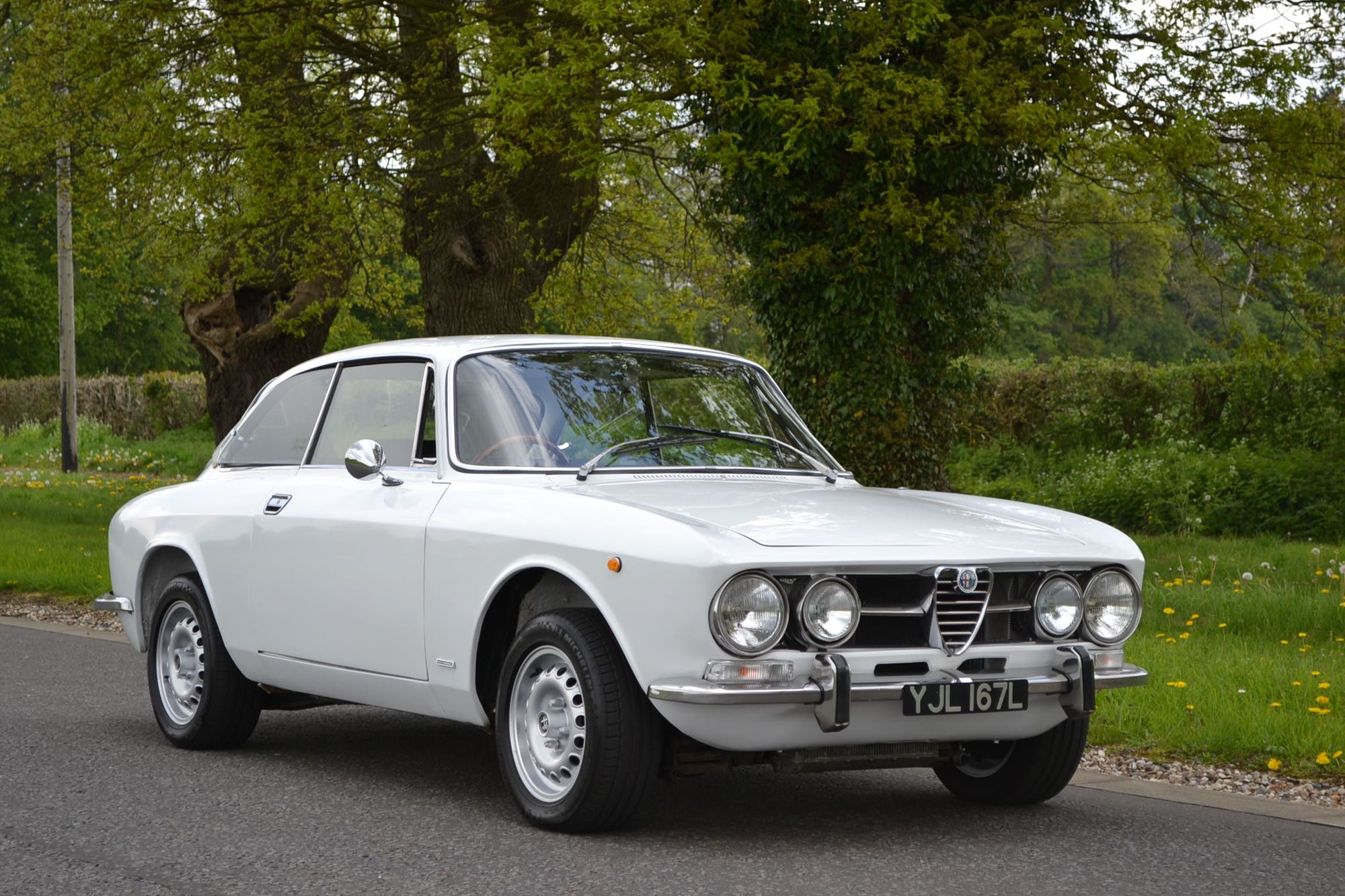 Alfa Romeo 1750 GTV 1750 GT VELOCE