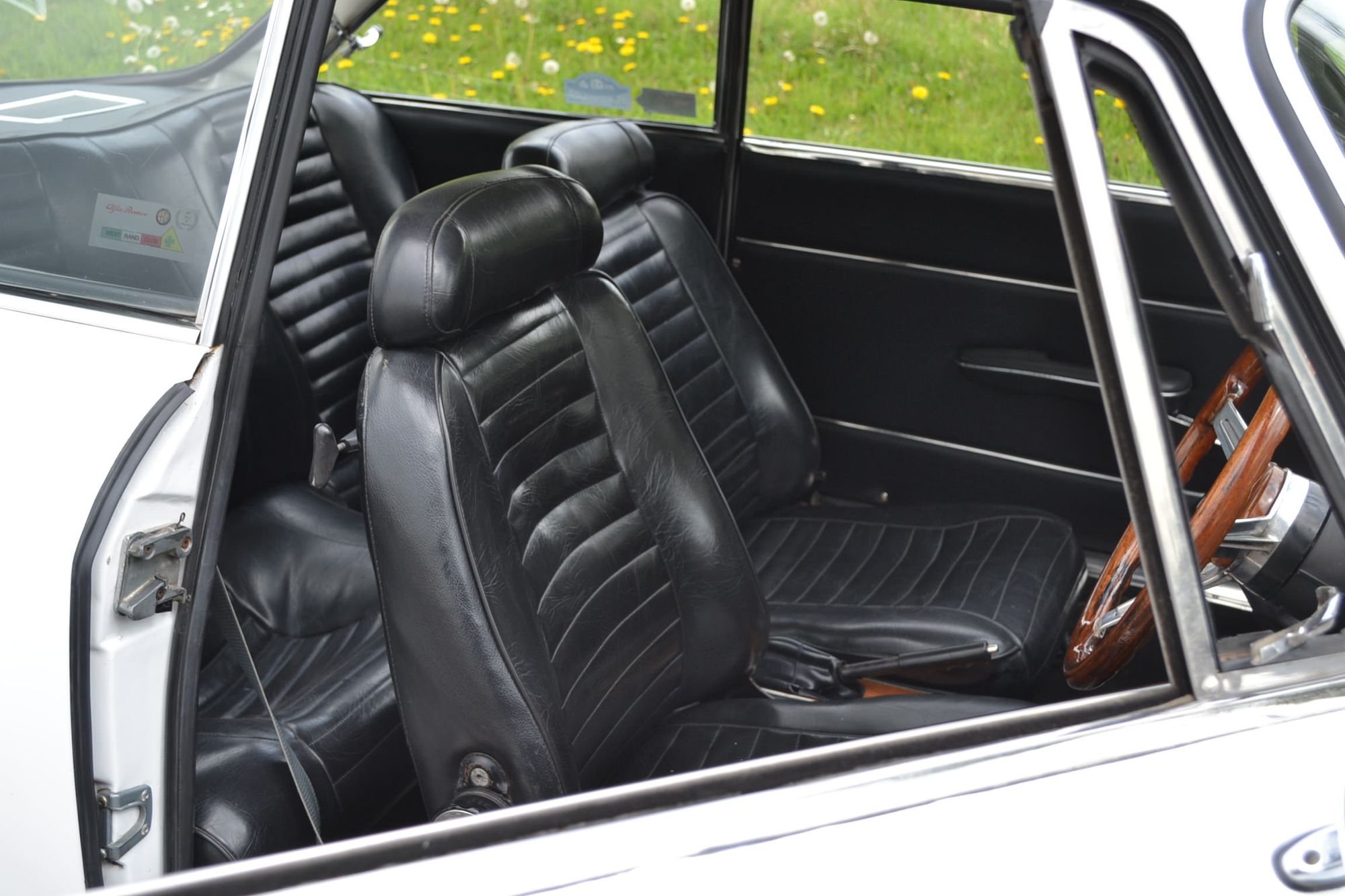 Alfa Romeo 1750 GTV 1750 GT VELOCE