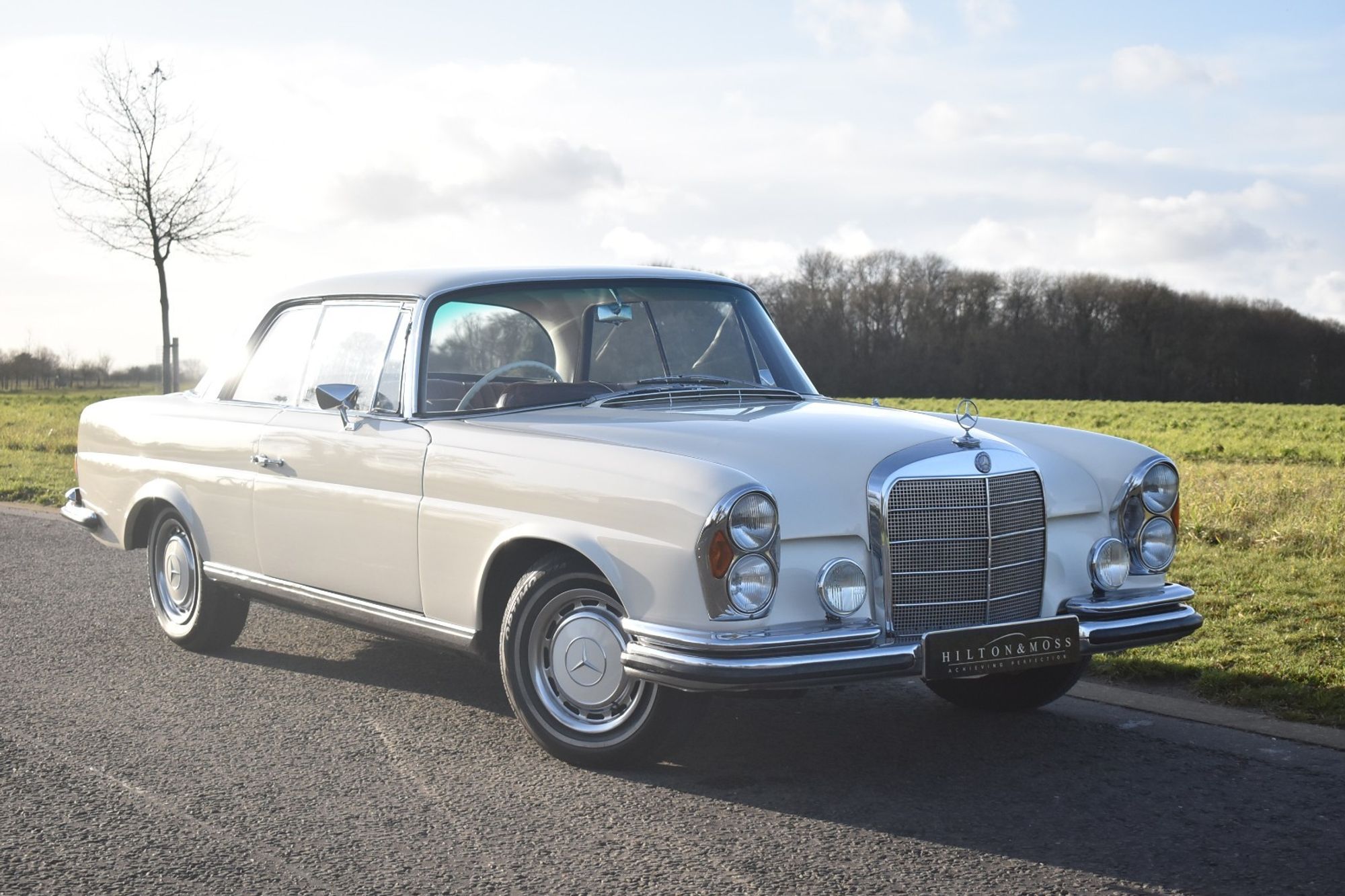 1967 Mercedes-Benz W111 250SE RHD